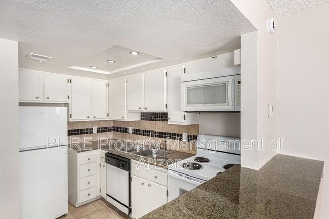 Building Photo - 700 W University Dr Unit #226