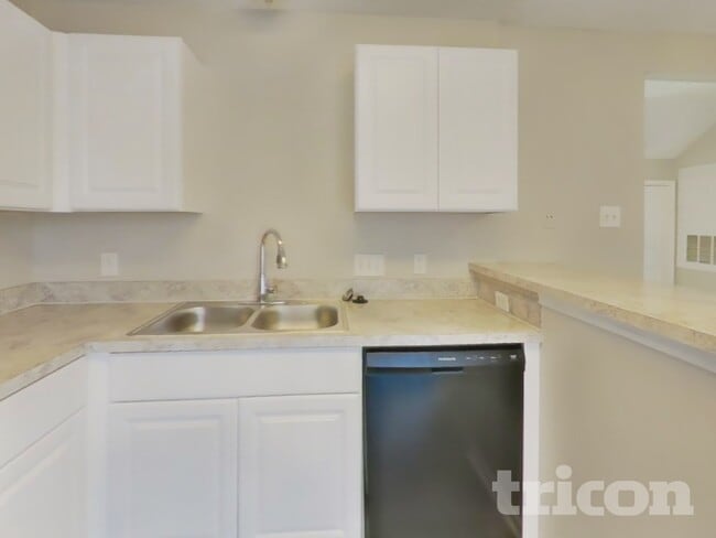 Photo - 7740 Sign St