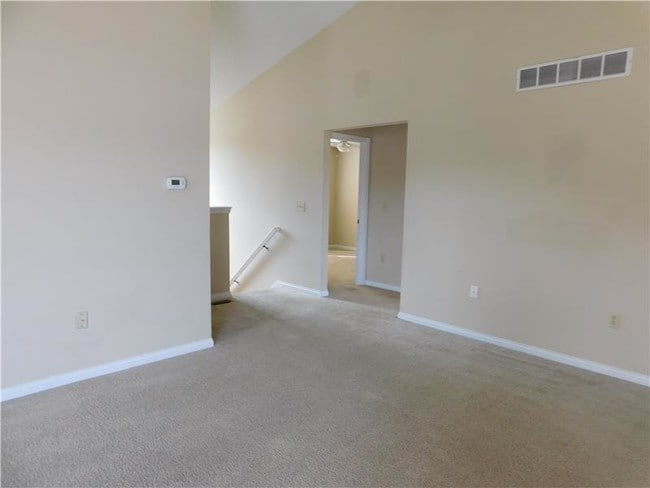 Photo - 476 Rosebud Cir