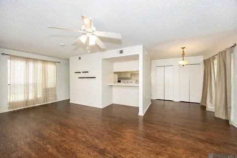 1727 S Brightside View Dr