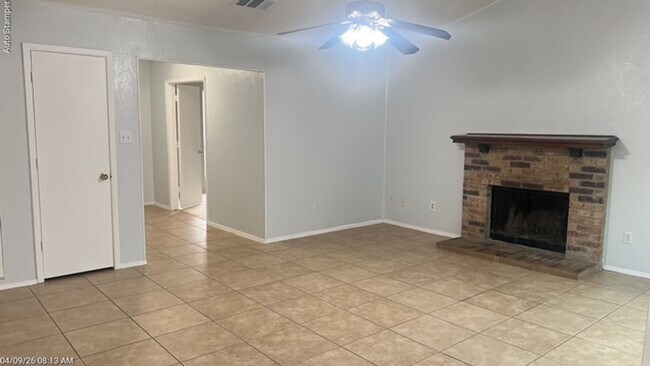 Photo - 501 Lantana Dr