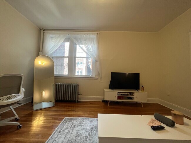 1800 Commonwealth Ave