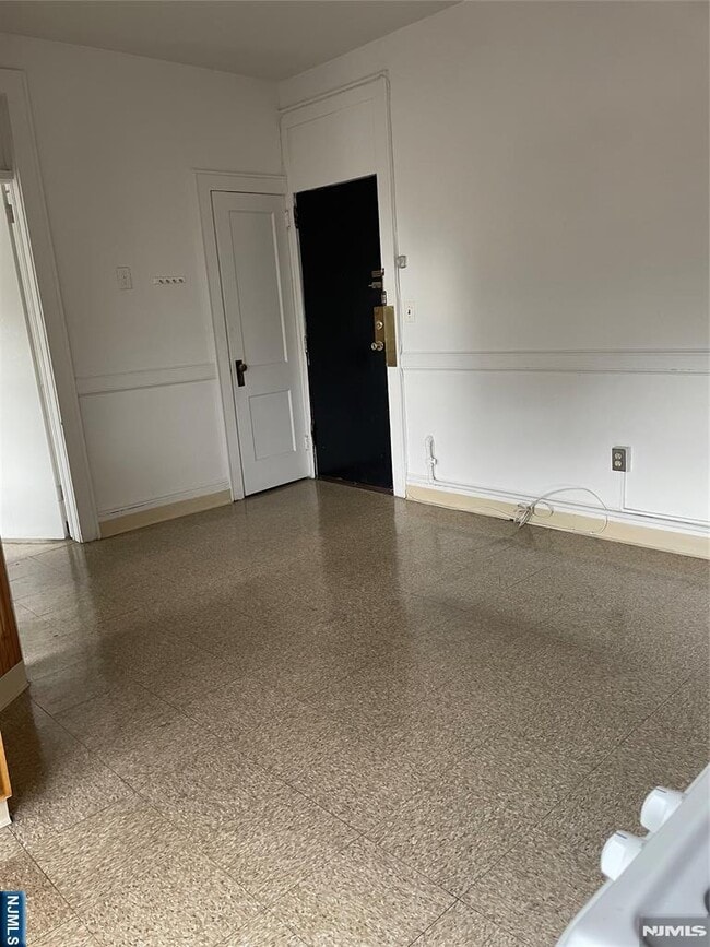 Photo - 430 Lexington Ave Unit 9