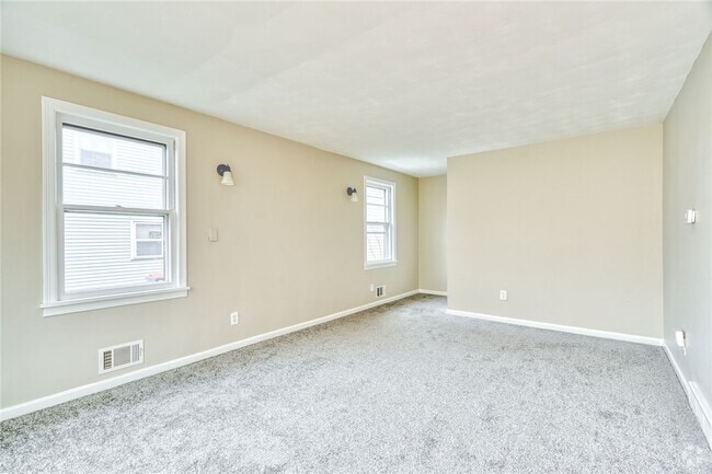 Building Photo - 170 Hilltop Rd Rental