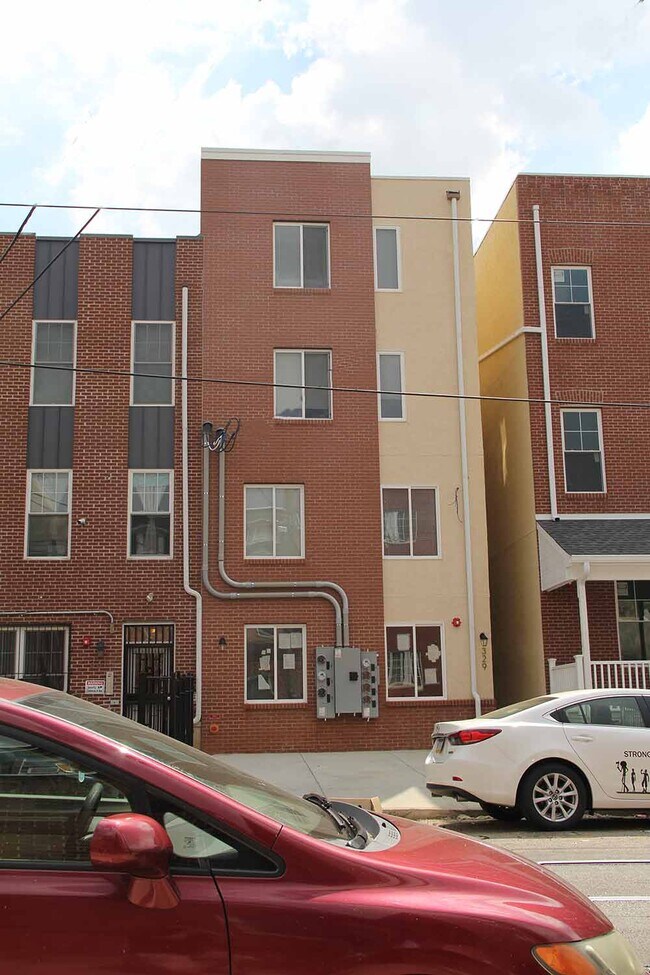 Photo - 329 N 40th St Unit 6