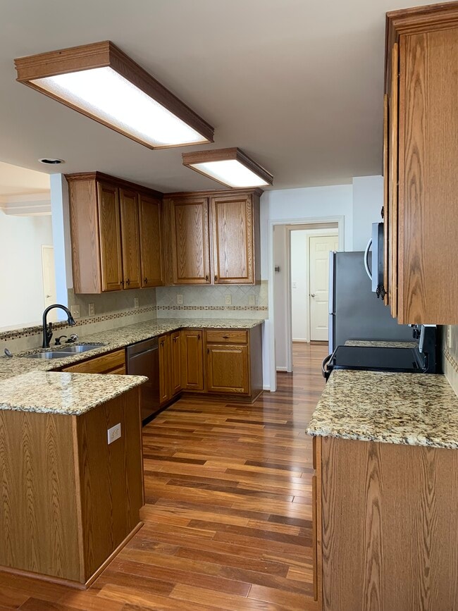 cocina - 5506 Phillipsburg Dr