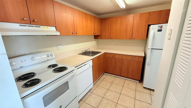 Photo - 415 Executive Center Dr Unit 203