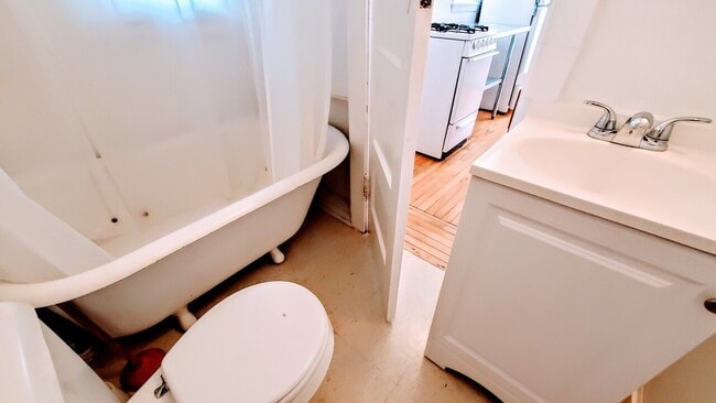 Photo - Willy Pad | 1259 Spaight St Unit 6