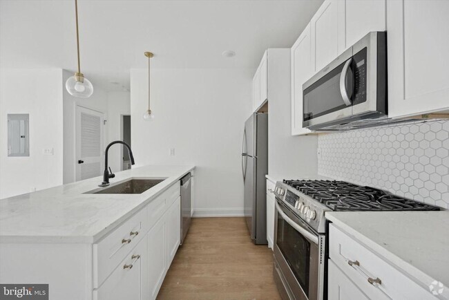 Building Photo - 1614 Ridge Ave Unit 208 Rental