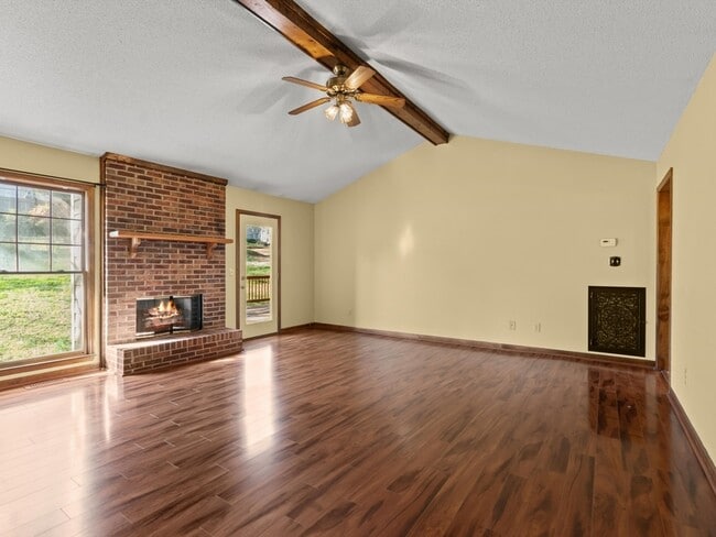 Photo - 115 Gaylor Dr