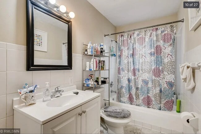 Photo - 403 W 74th St