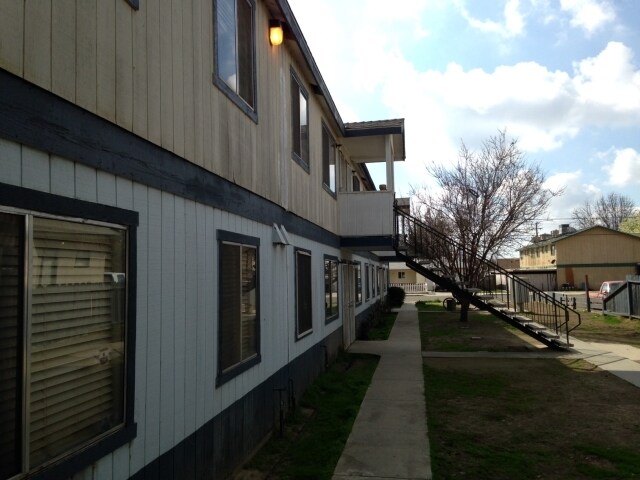 Photo - 1440 Grove St