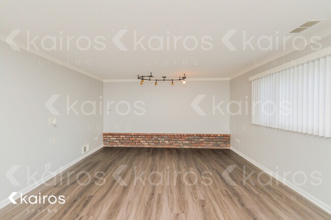 Photo - 3443 Somerset Street