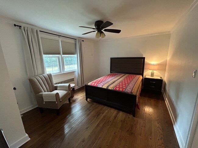 Photo - 445 Morris Ave Unit B5