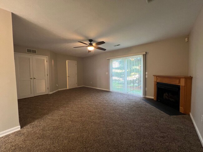 Photo - Charming 3-Bedroom Home with Modern Upgrad...
