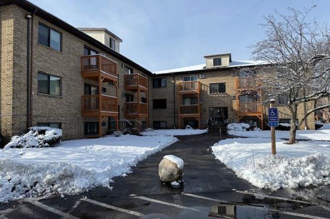 Photo - 2 Lancelot Ct Unidad 18