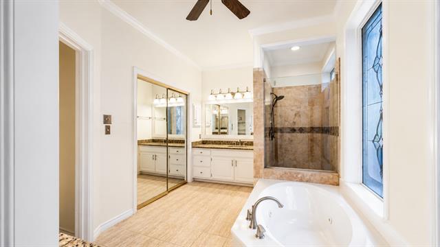 Photo - 810 Pearl Dr