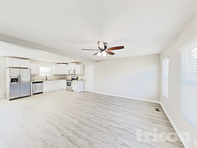 Photo - 201 Stroud Dr