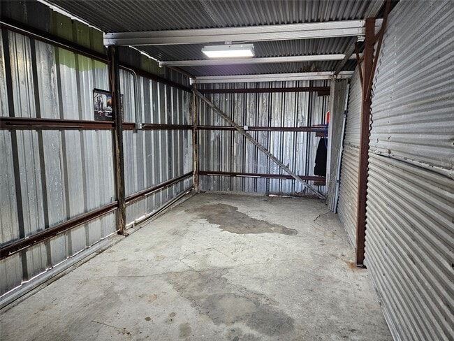 Building Photo - 6940 Hemlock St