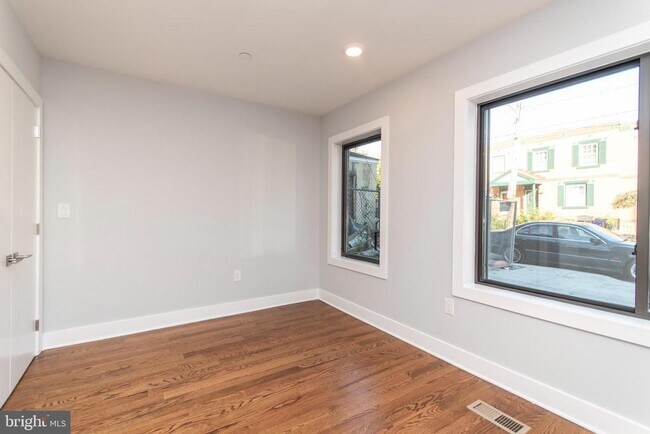 Photo - 812 N Uber St Unidad 2