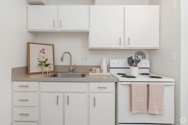 1BR, 1BA - 468SF - Kitchen - The Scholls Apartments