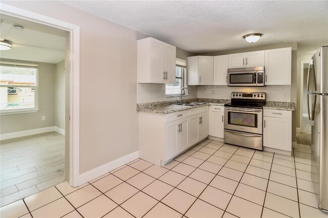 Photo - 4151 Ridgefield Ave