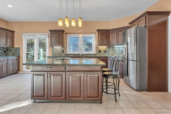 Photo - 6573 Poppleton Rd