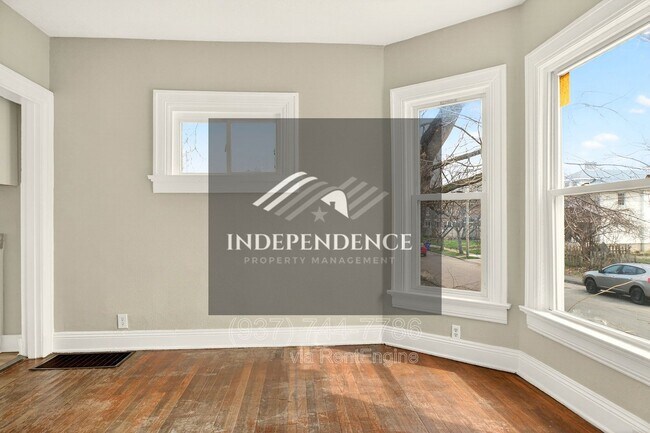 Photo - 102 Rockwood Ave