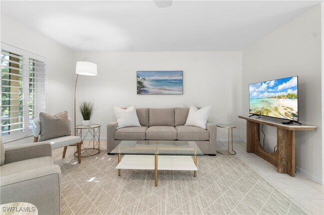 Photo - 290 4th St S Unidad 202
