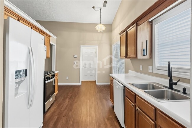 Photo - 3875 Sugarbrook Dr