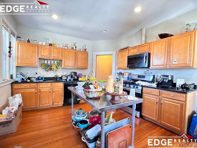 Photo - 45 Mapleton St Unit 2