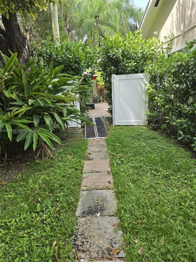 Photo - 9760 SW 148th St Unit studio
