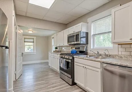 Photo - 5144 Greenwood St