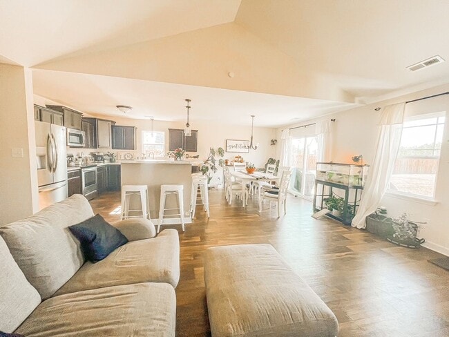 Photo - 4 Bedroom Swansboro Home for Rent