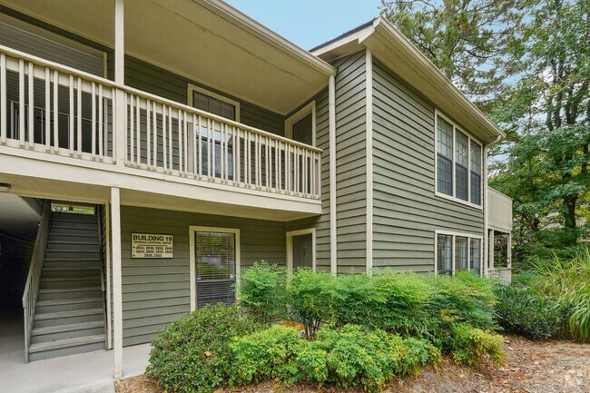 Building Photo - 2824 Vinings Central Run SE Rental
