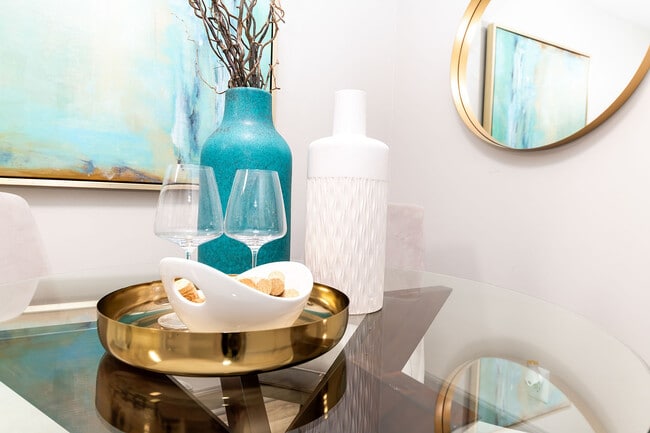 Dining area decor