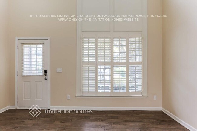 Photo - 1615 Heyford Cir NW