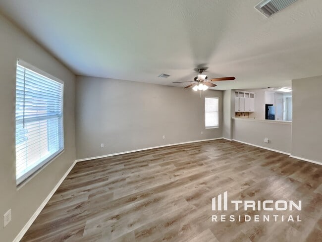 Photo - 614 Harpswell Ln