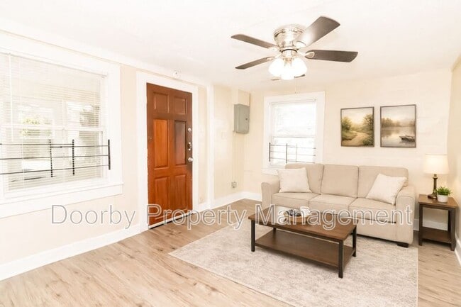 Building Photo - 1422 Wilson Rd