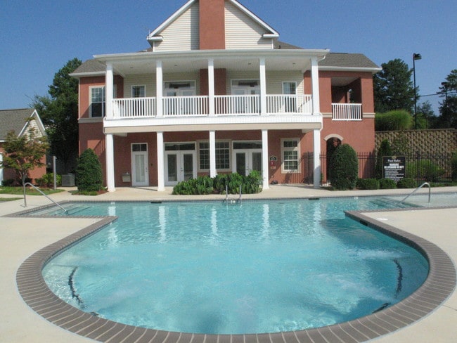 Regal Park - Regal Park Apartments