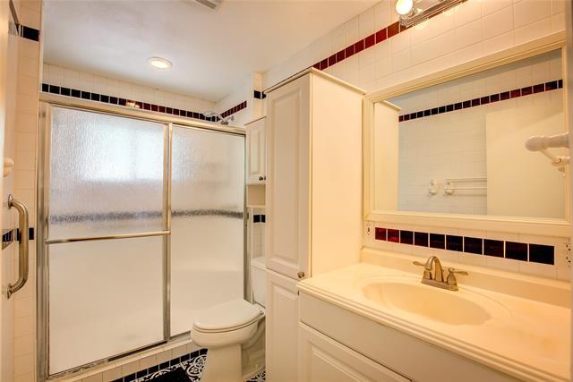 Photo - 1308 Marshalldale Dr