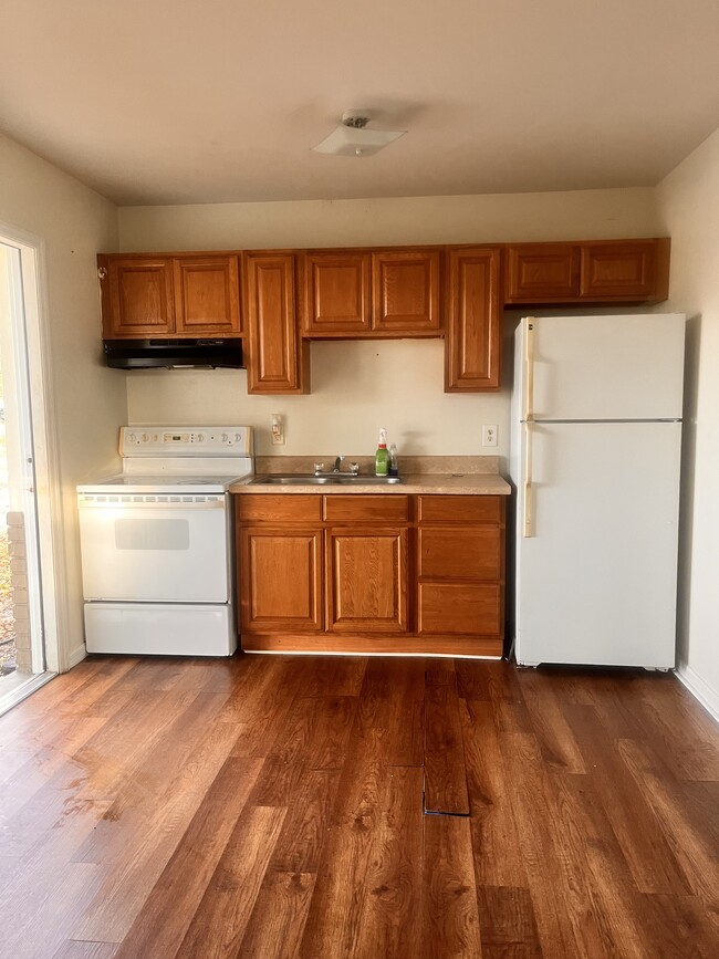 Photo - 384 Avenue N Unit 3