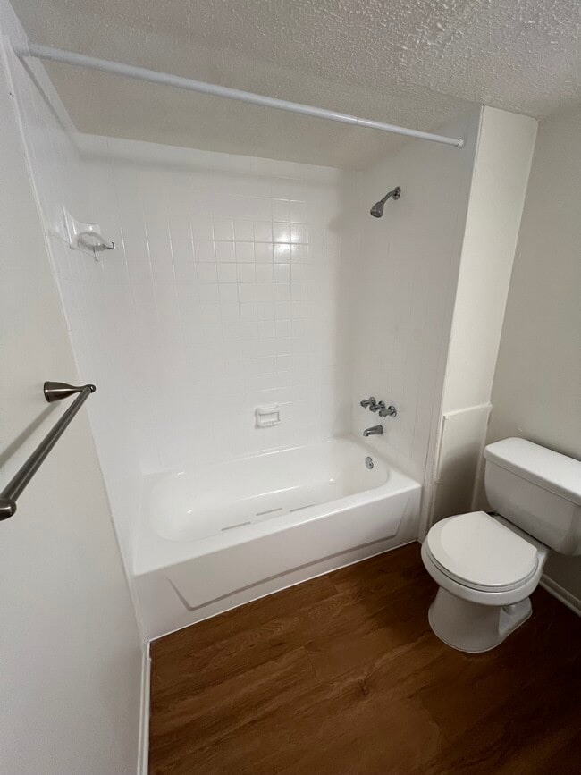 Bathroom Tub