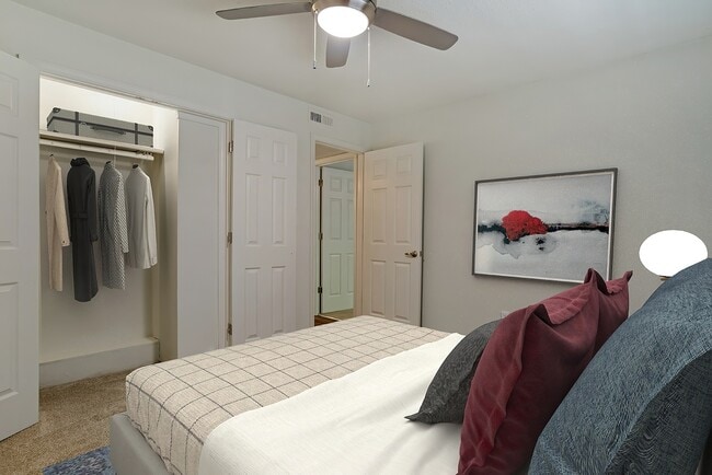 Lakeshore Landing Apartments