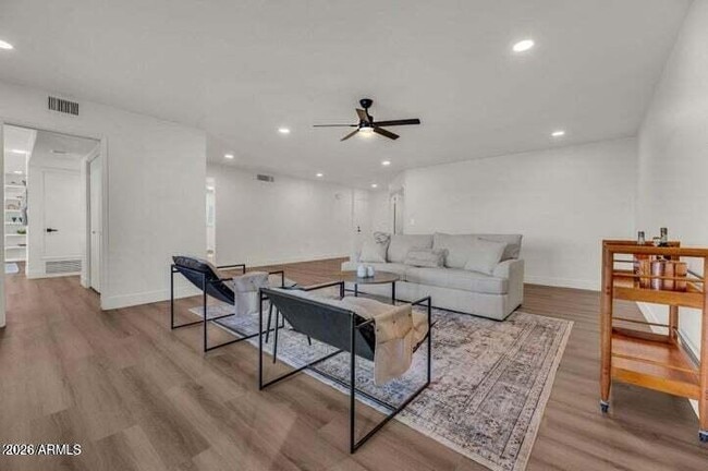 Photo - 2505 N 61st Way