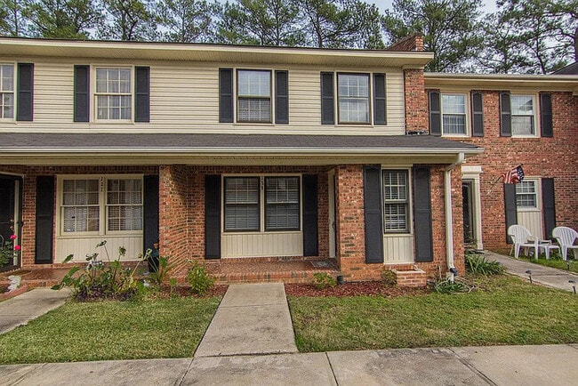Building Photo - Spacious 3-Bedroom, 2-Bath Condo Available! Unit 128