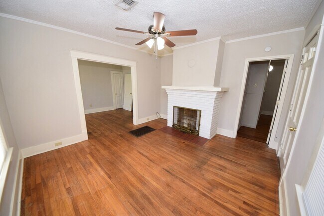 Photo - 3 bed, 1 bath near UOM