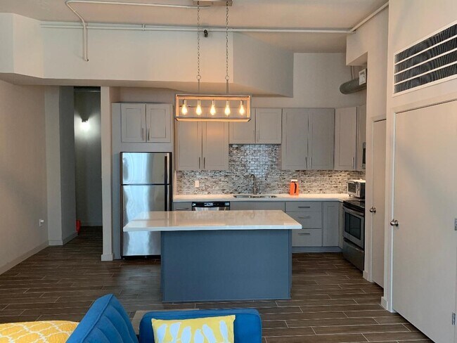 Photo - 705 Main St Unit 405