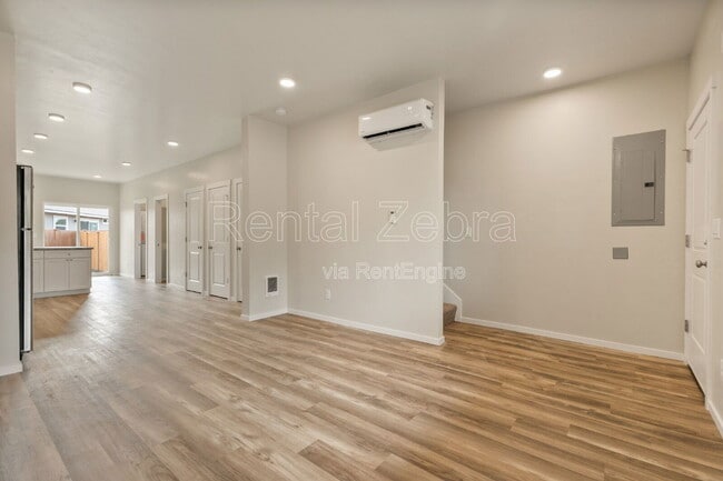 Photo - 1682 SW Salmon Ave