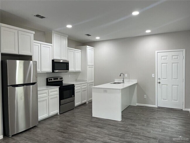 1205 W Sucre Dr Unit 4